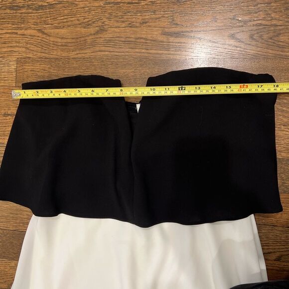 BCBGMAXAZRIA Elegant Alyse Strapless Color-Blocked Gown, 12 White/Black - Picture 8 of 9